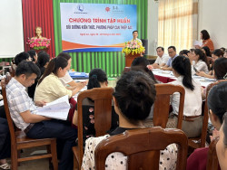 Nghệ An: Tổ chức lớp tập huấn “Bồi dưỡng kiến thức, phương pháp can thiệp AAC” cho cán bộ, giáo viên, trị liệu viên