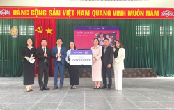 TRAO HỌC BỔNG VÀ QUÀ CHO TRẺ EM CÓ HOÀN CẢNH KHÓ KHĂN TẠI XÃ TÂN PHÚ