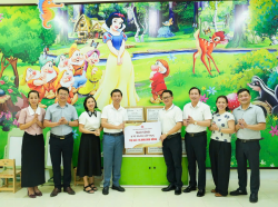 Lễ khánh thành thư viện thân thiện và trao tủ sách tại xã Nghi Lộc