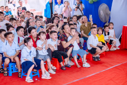 “Trung thu yêu thương” tại Quỹ Bảo trợ trẻ em tỉnh Nghệ An